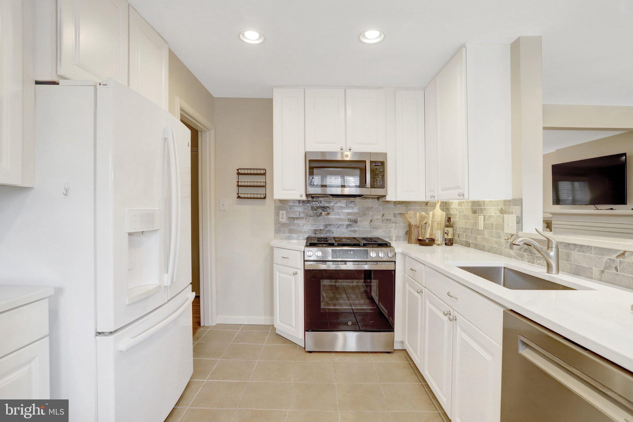 1121 Westmoreland Road Alexandria, VA 22308 - Photo 11 of 46