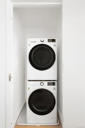 $3,800 | 28-15 35th Street | Astoria