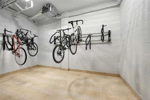 $3,800 | 28-15 35th Street | Astoria