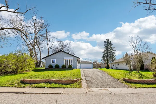 $315,000 | 1819 Papoose Road, Carpentersville, IL 60110