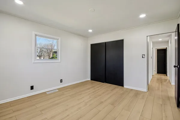 $315,000 | 1819 Papoose Road, Carpentersville, IL 60110