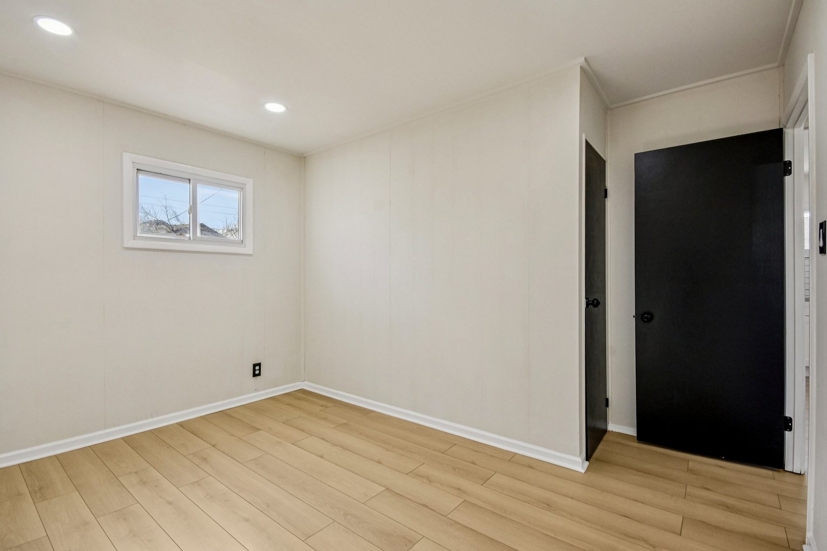 1819 Papoose Road Carpentersville, IL 60110 - Photo 14 of 17