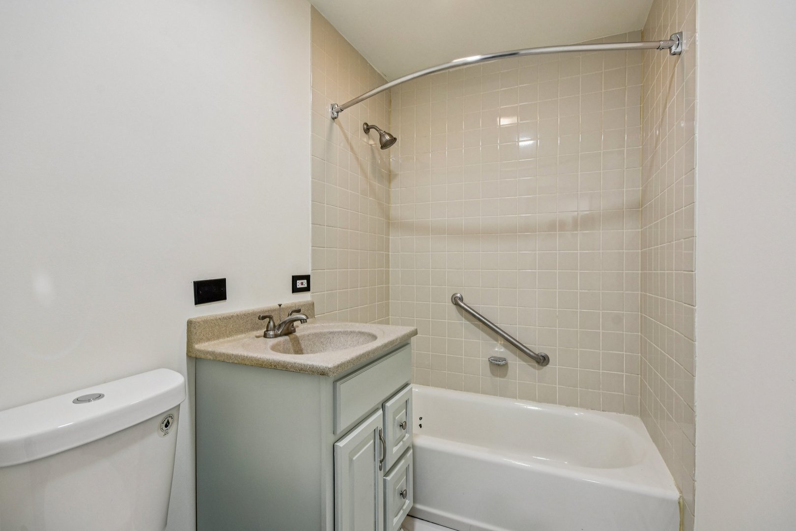 1819 Papoose Road Carpentersville, IL 60110 - Photo 10 of 17