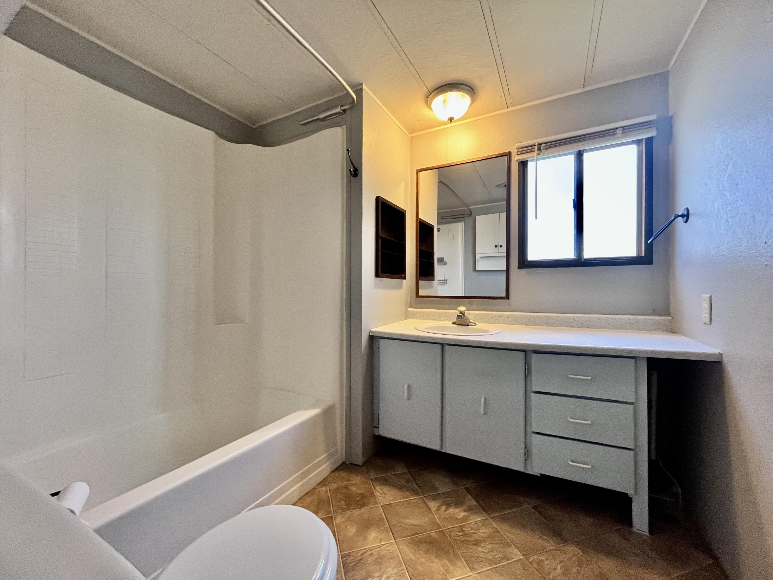 52731 Huntington Road, Unit 26 La Pine, OR 97739 - Photo 18 of 20 Bathroom