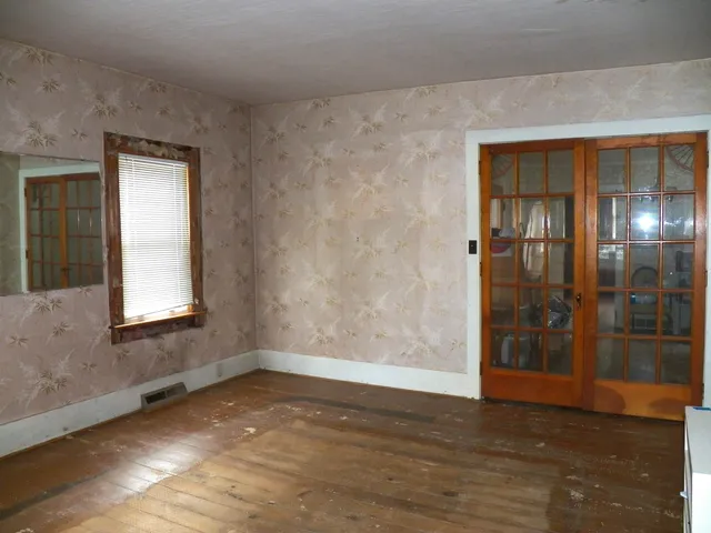 $129,900 | 615 Michigan Avenue, Oconto, WI 54153