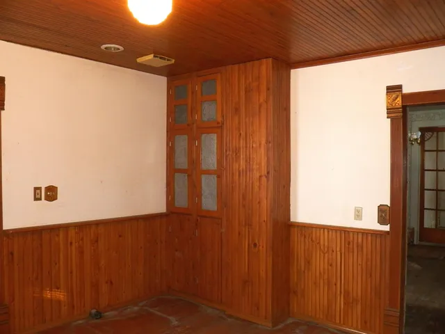 $129,900 | 615 Michigan Avenue, Oconto, WI 54153