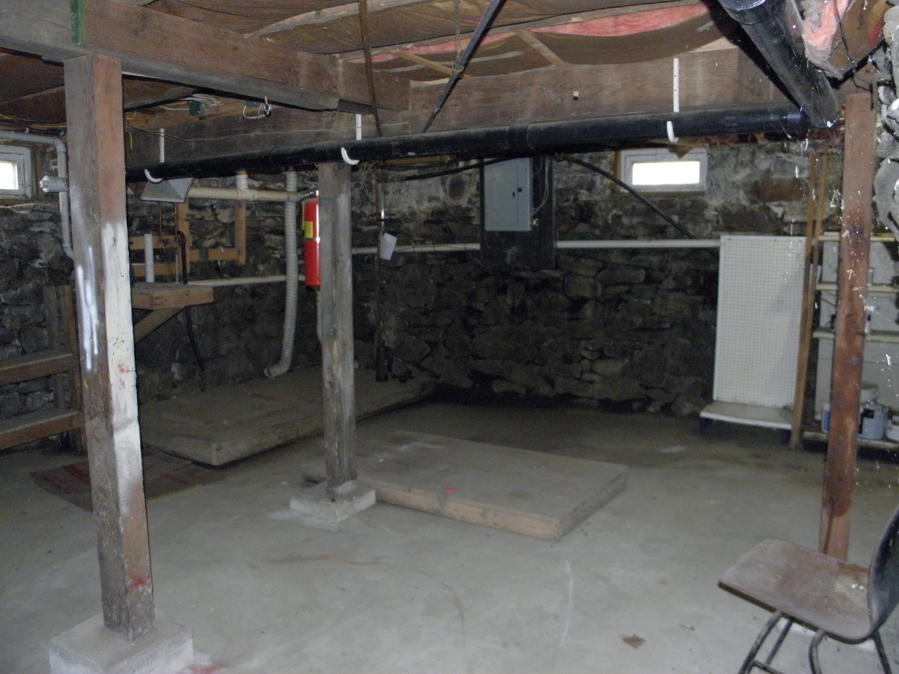 29 Union Street Plainfield, CT 06354 - Photo 12 of 12 a view of water heater room