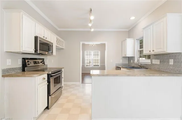 $384,900 | 4794 Silver Creek Drive, Greensboro, NC 27410