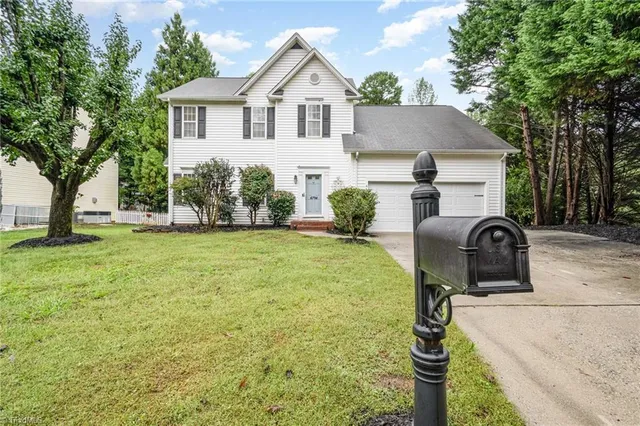 $384,900 | 4794 Silver Creek Drive, Greensboro, NC 27410