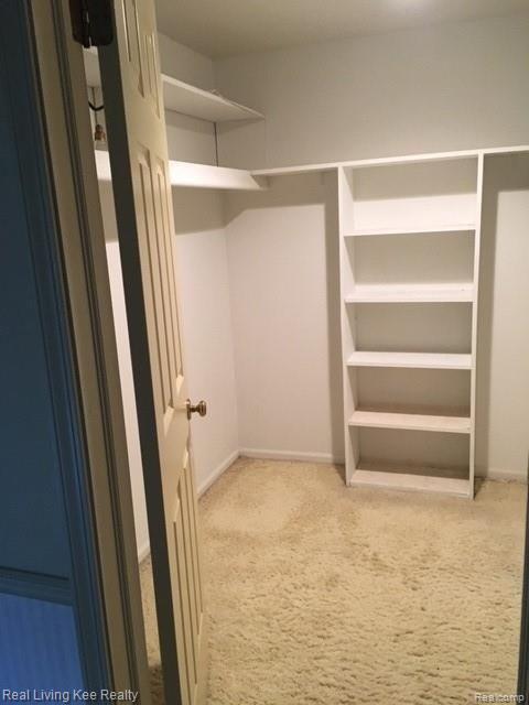 3390 Lake George Road Oakland, MI 48363 - Photo 19 of 25 IMG_2223.JPG