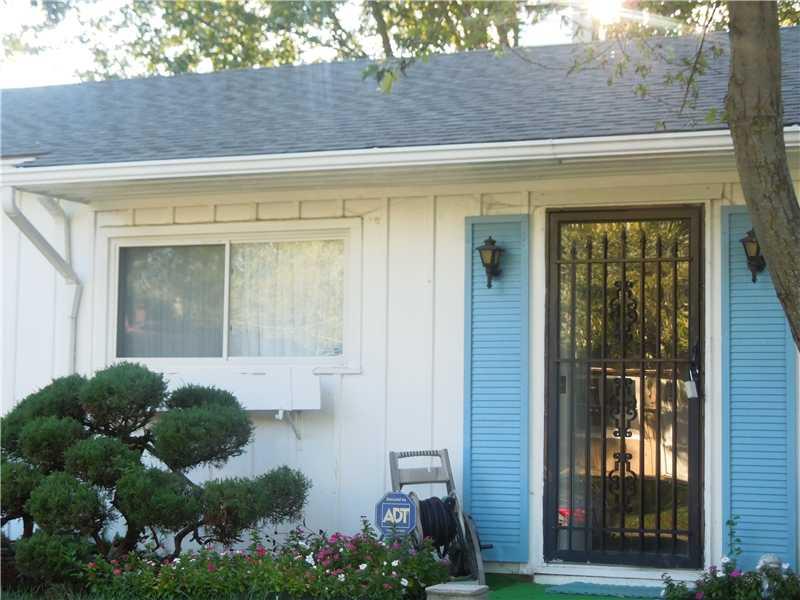 4358 Dubarry Road Indianapolis, IN 46226 - Photo 2 of 20