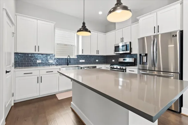 $330,000 | 760 West Donovan Street, Houston, TX 77091