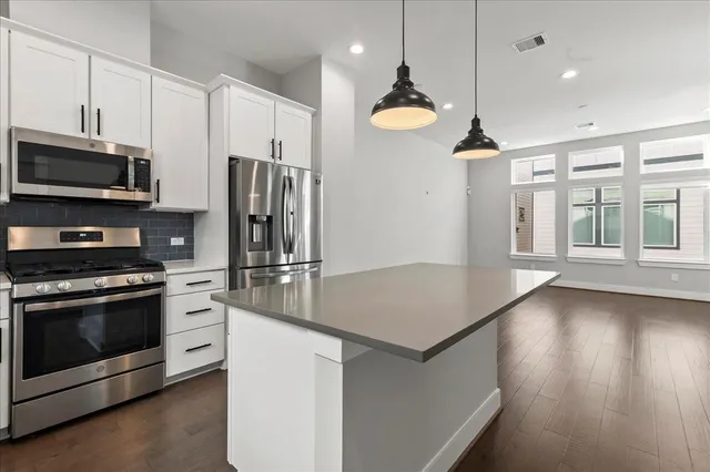 $330,000 | 760 West Donovan Street, Houston, TX 77091