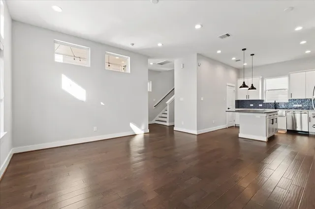 $330,000 | 760 West Donovan Street, Houston, TX 77091