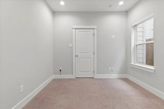 $330,000 | 760 West Donovan Street, Houston, TX 77091