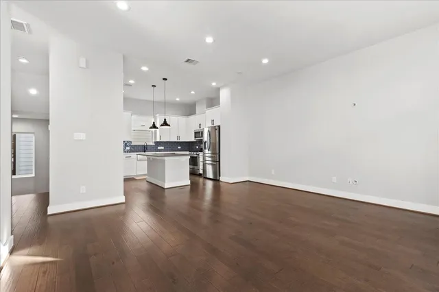 $330,000 | 760 West Donovan Street, Houston, TX 77091