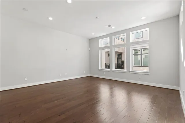 $330,000 | 760 West Donovan Street, Houston, TX 77091