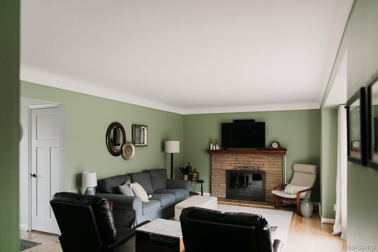 16030 Meadowbrook Road Redford, MI 48239 - Photo 9 of 29 erinhannumphotography_16030meadowbrook-9.jpg