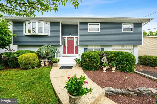 $525,000 | 8 Dan Road, Hamilton, NJ 08620