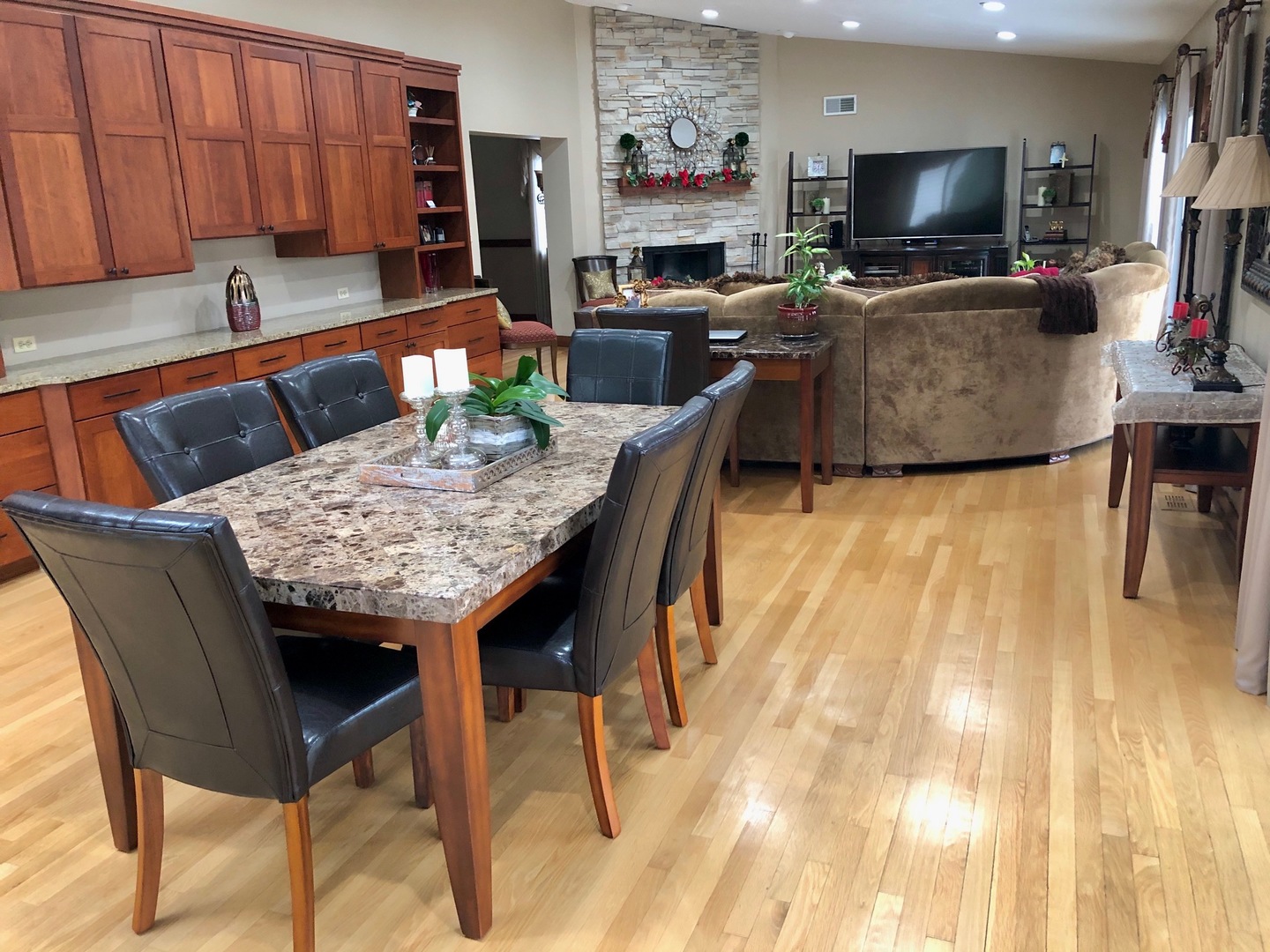 1955 Clover Road Northbrook, IL 60062 - Photo 6 of 20