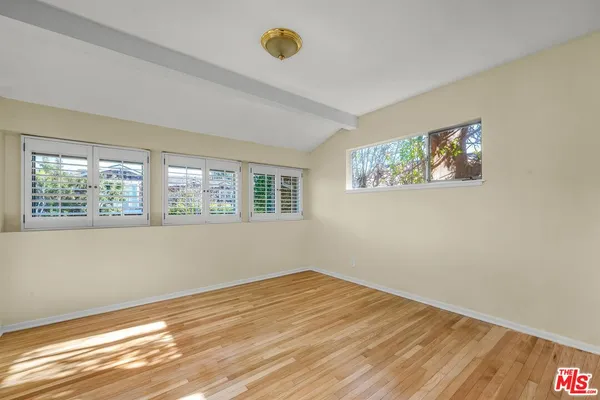 $9,500 | 125 South Saltair Avenue, Los Angeles, CA 90049