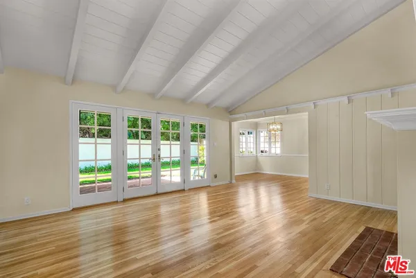 $9,500 | 125 South Saltair Avenue, Los Angeles, CA 90049