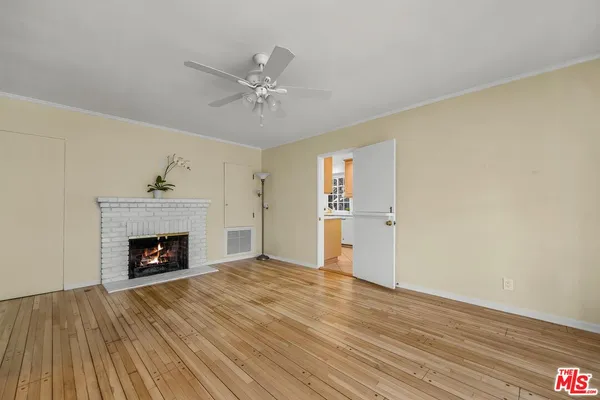 $9,500 | 125 South Saltair Avenue, Los Angeles, CA 90049