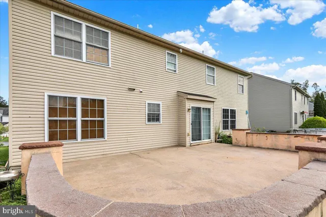a view of a house with a outdoor space
