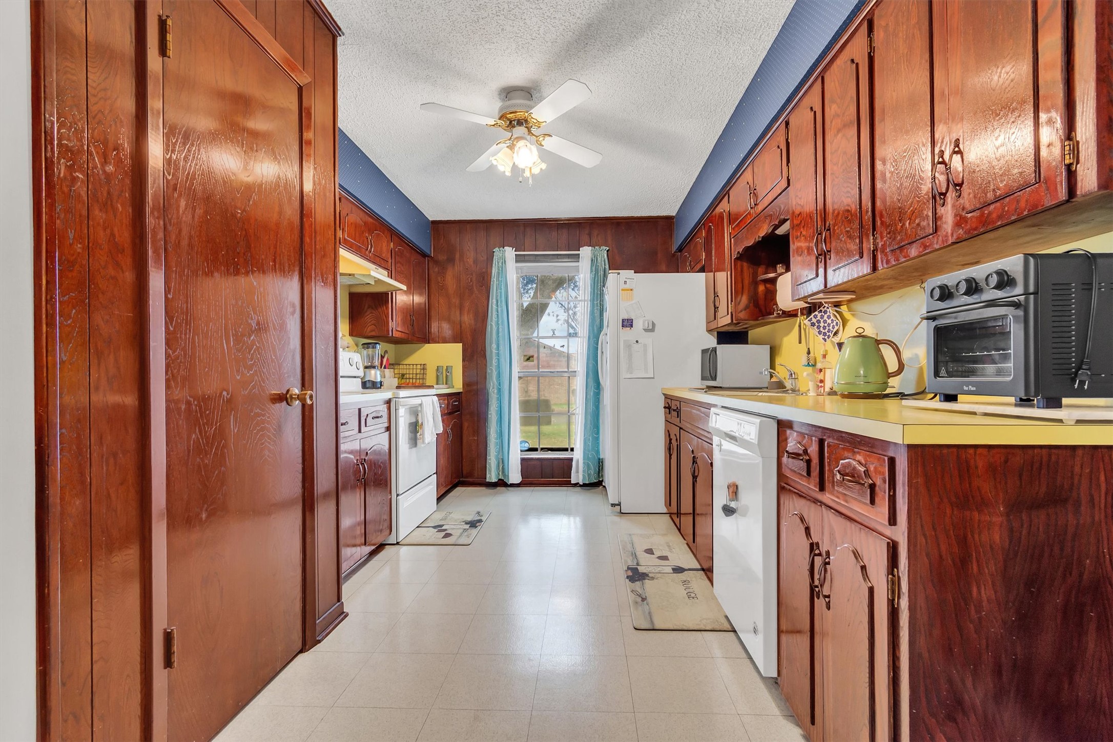 3100 Blue Ridge Drive Cedar Park, TX 78613 - Photo 9 of 34 a view of an entryway