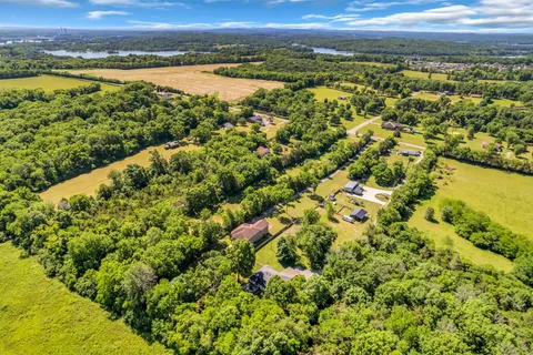 $869,900 | 540 Peach Valley Road, Gallatin, TN 37066