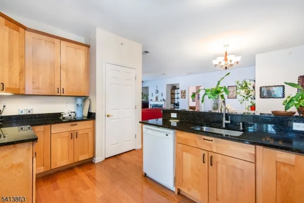 $669,000 | 9 Cliff Road, Unit D3, Woodland Park, NJ 07424