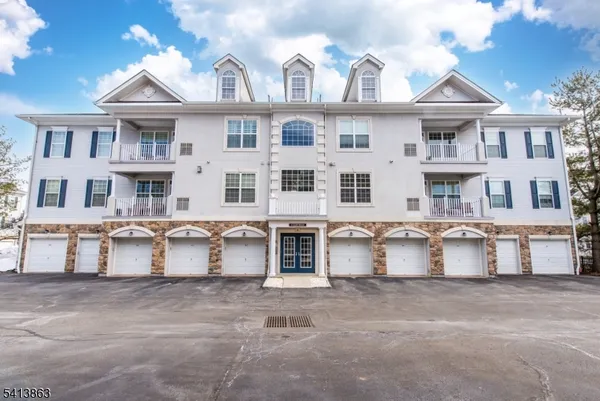 $669,000 | 9 Cliff Road, Unit D3, Woodland Park, NJ 07424