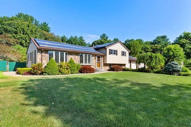 22 Carleton Road Tewksbury, MA 01876 - Photo 38 of 40