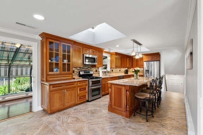 22 Carleton Road Tewksbury, MA 01876 - Photo 7 of 40