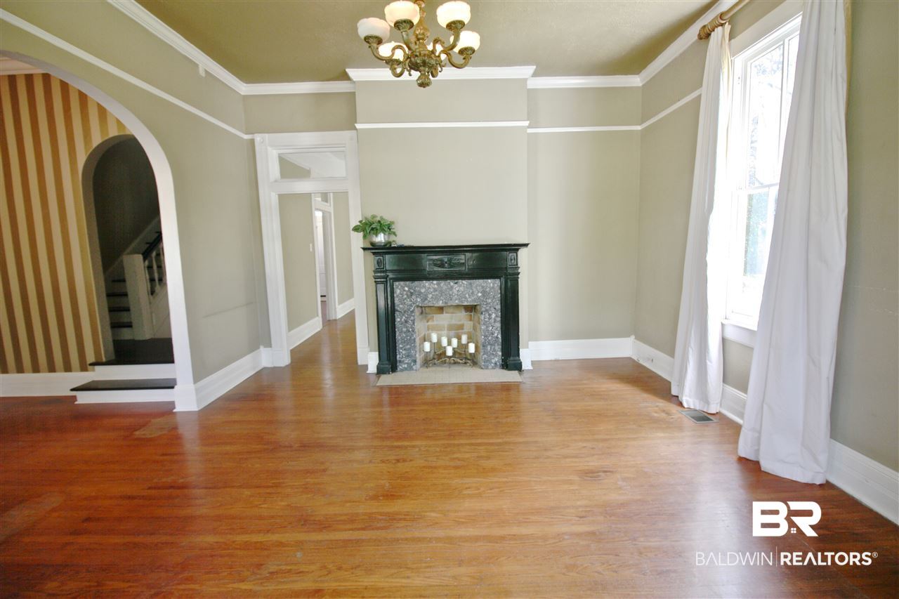 1703 Dauphin Street Mobile, AL 36604 - Photo 7 of 36