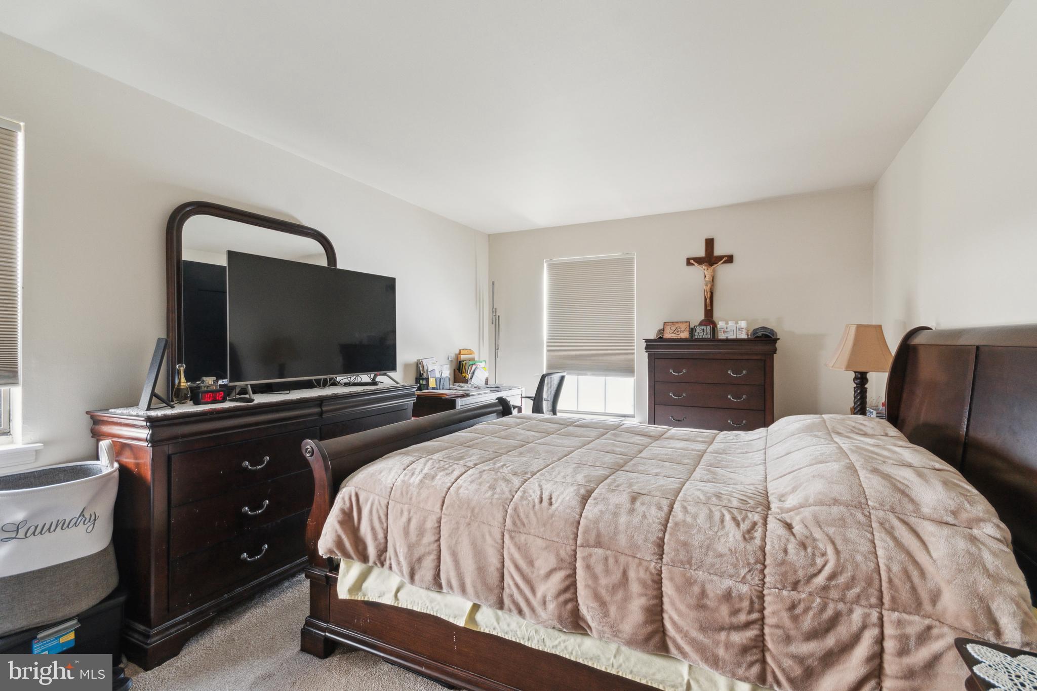 13079 Cardella Place Philadelphia, PA 19116 - Photo 4 of 18