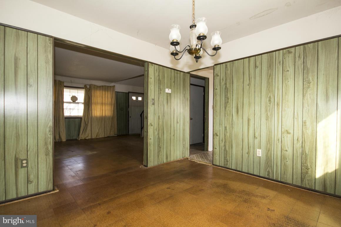 2025 Kennicott Road Baltimore, MD 21244 - Photo 8 of 17 Dining Room