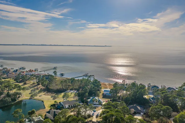 $845,000 | 162 Baywind Drive, Niceville, FL 32578