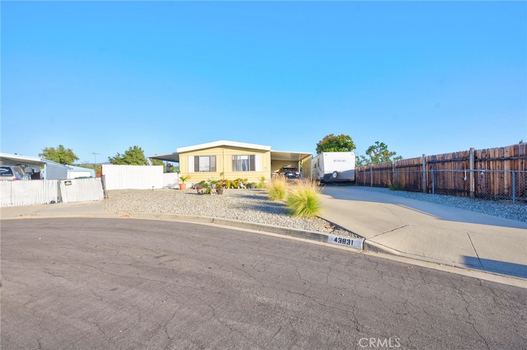 43831 Rassle Drive Hemet, CA 92544 - Photo 4 of 41