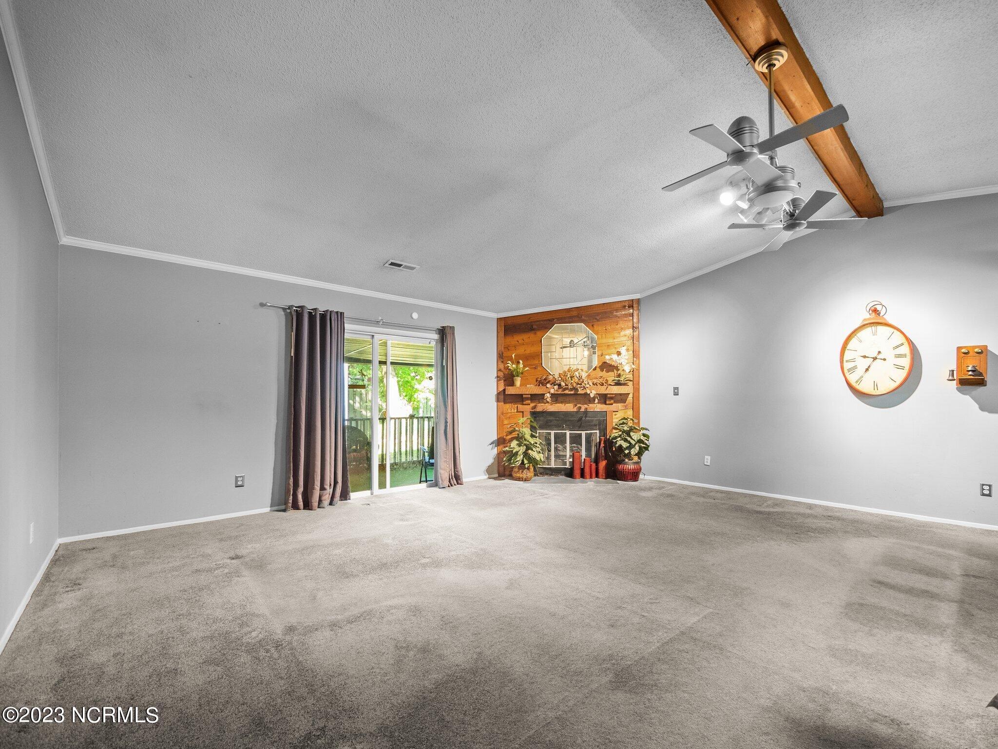 615 Shadowridge Road Jacksonville, NC 28546 - Photo 13 of 21 Living Room