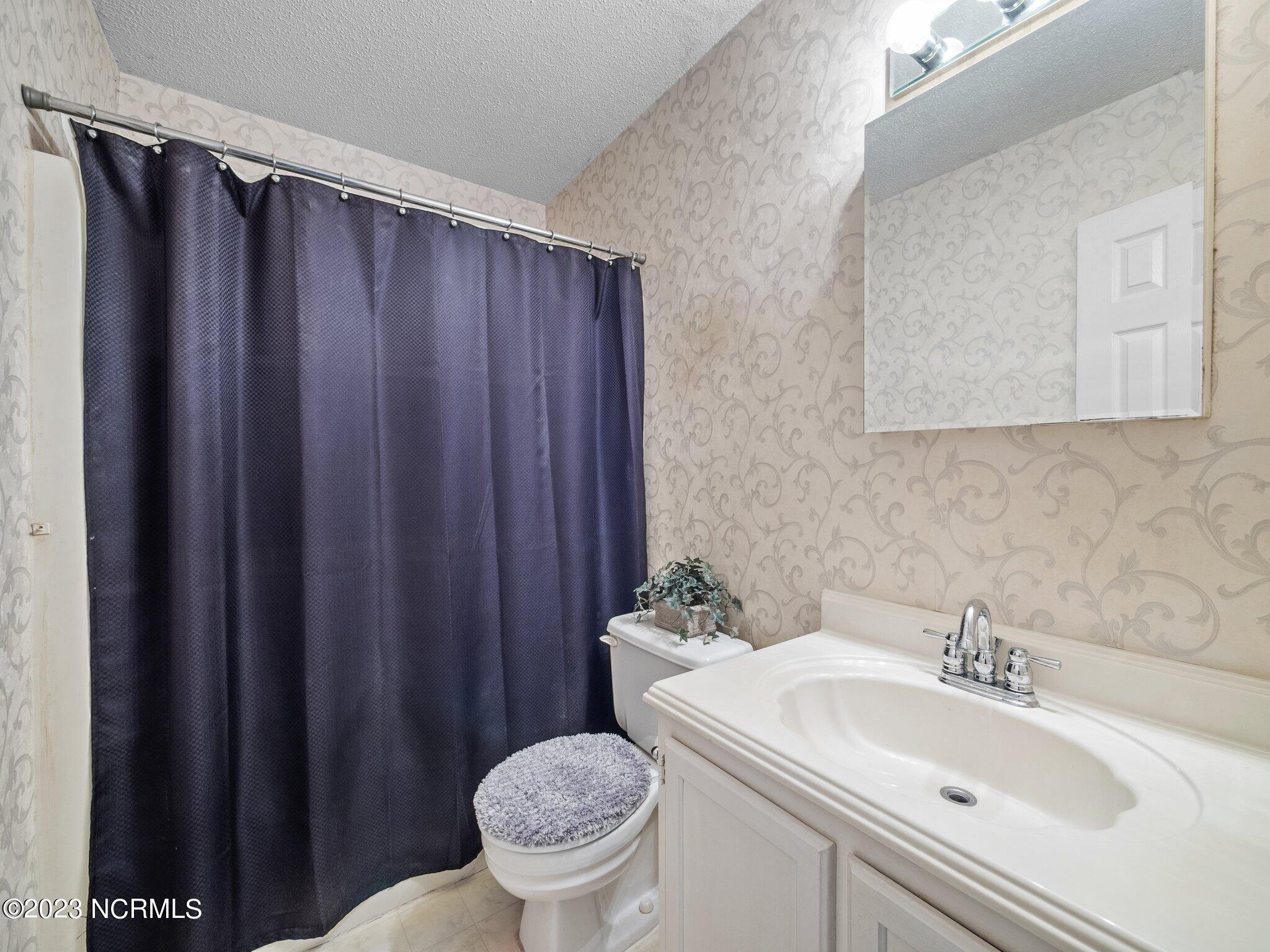 615 Shadowridge Road Jacksonville, NC 28546 - Photo 17 of 21 Master Bathroom