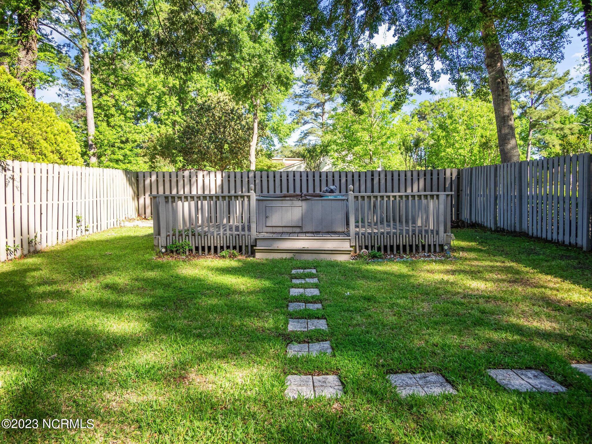 615 Shadowridge Road Jacksonville, NC 28546 - Photo 6 of 21 Hottub