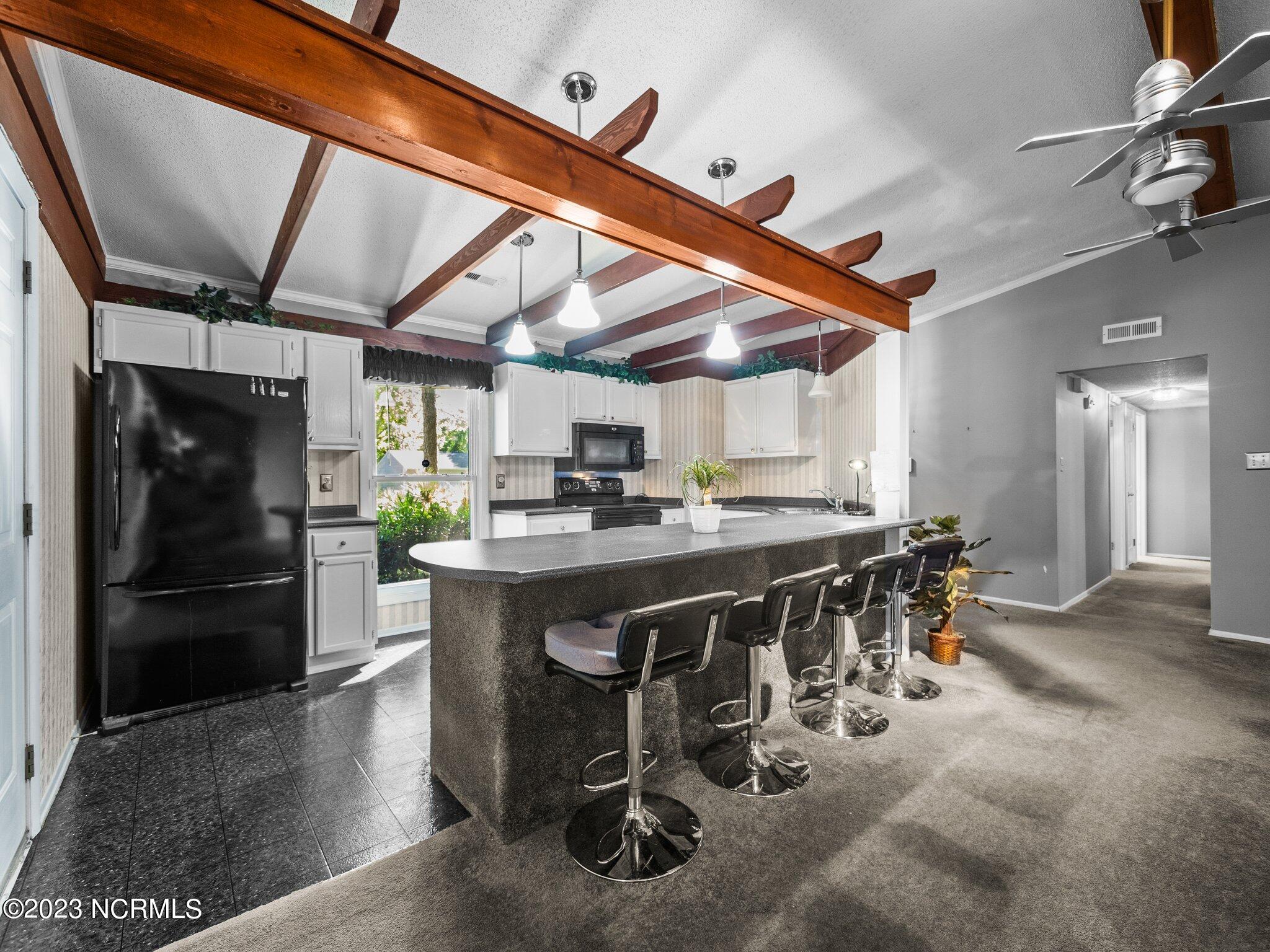 615 Shadowridge Road Jacksonville, NC 28546 - Photo 10 of 21 Kitchen/Dining