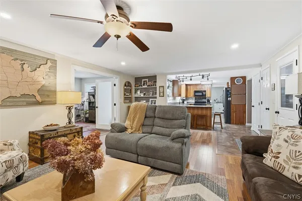 $374,900 | 118 Whiskwood Lane, Manlius, NY 13116