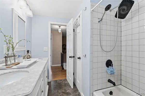 $374,900 | 118 Whiskwood Lane, Manlius, NY 13116