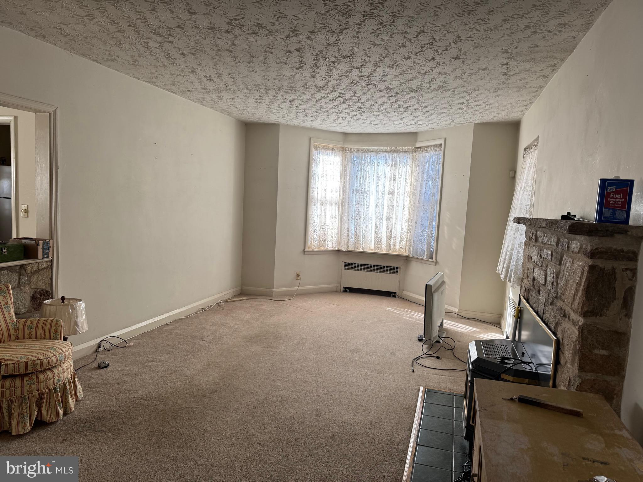 11415 Eastern Avenue Baltimore, MD 21220 - Photo 17 of 22 Living Room