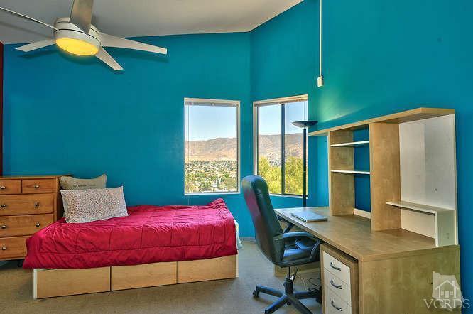 5940 Hilltop Road Simi Valley, CA 93063 - Photo 16 of 34 a bedroom with a bed and a desk