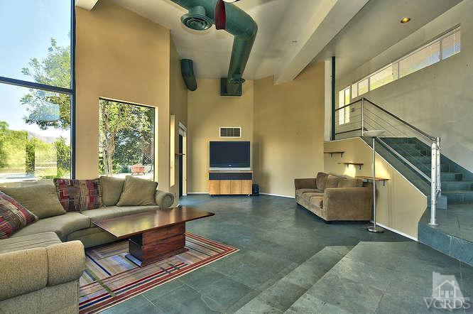5940 Hilltop Road Simi Valley, CA 93063 - Photo 7 of 34 a living room with furniture and a window