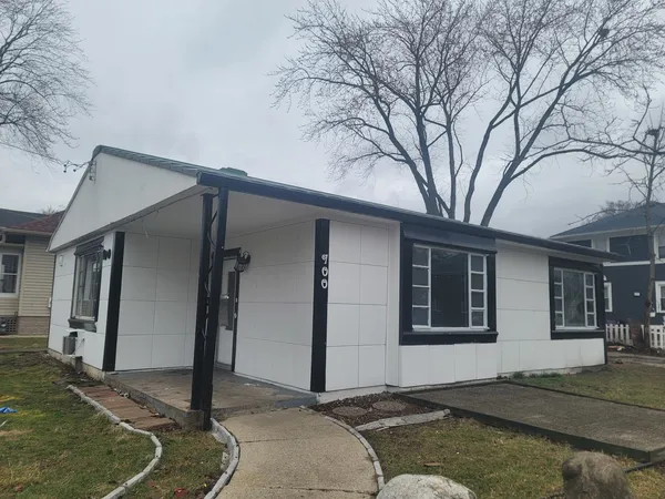$214,999 | 700 George Avenue, Aurora, IL 60505