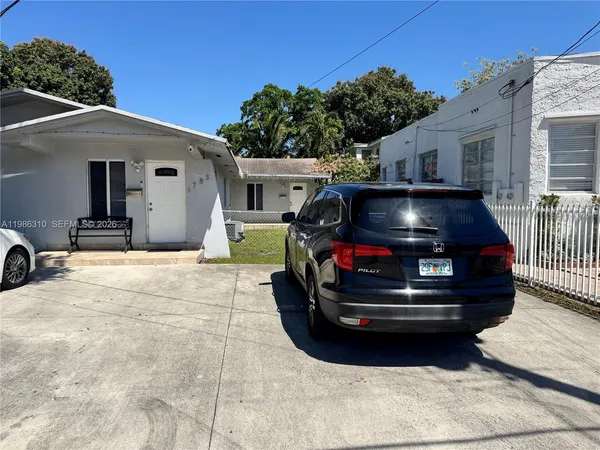 $3,350 | 1781 Northwest 16th Street, Miami, FL 33125